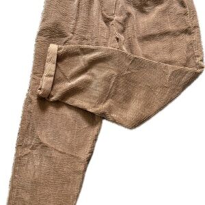 Aaron & Amber Corduroy Cropped Pants
